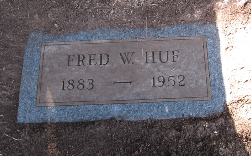 File:Gravestone-fred-w-huf.jpg