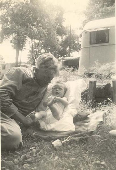 File:John, Betsy & trailer.jpg