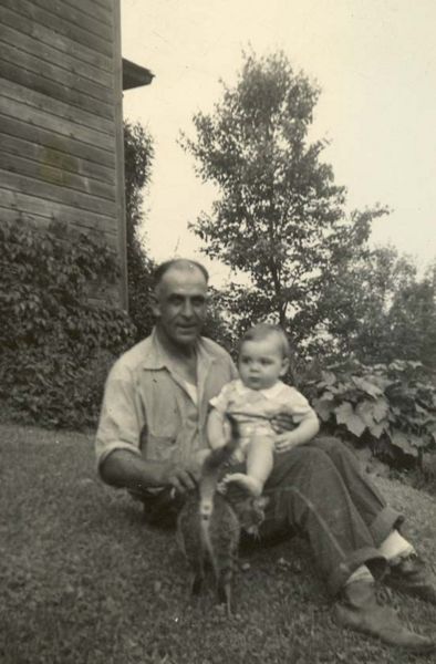 File:Harold Fillgrove & son Stanley Butch Fillgrove.jpg