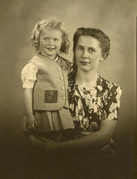 File:Ella Beals Wilson & Betsy 1944 portrait.jpg