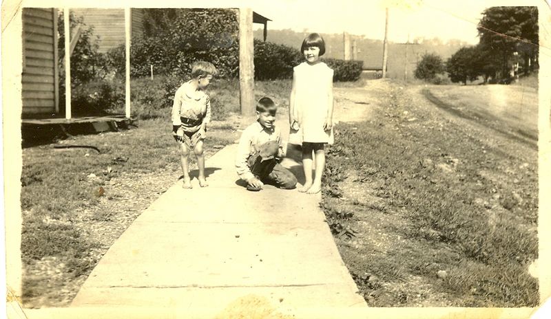 File:Dorothy & Branfield Sheffer circa 1927.jpg