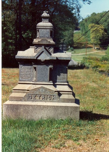 File:Gravestone William Detrich & Catherine.jpg