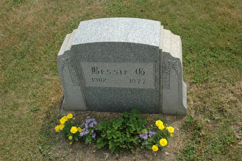 File:Gravestone Bessie G Freeman .jpg