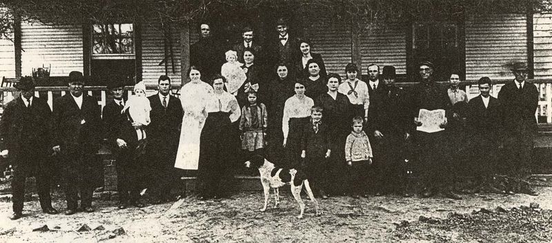 File:Thomas family.jpg