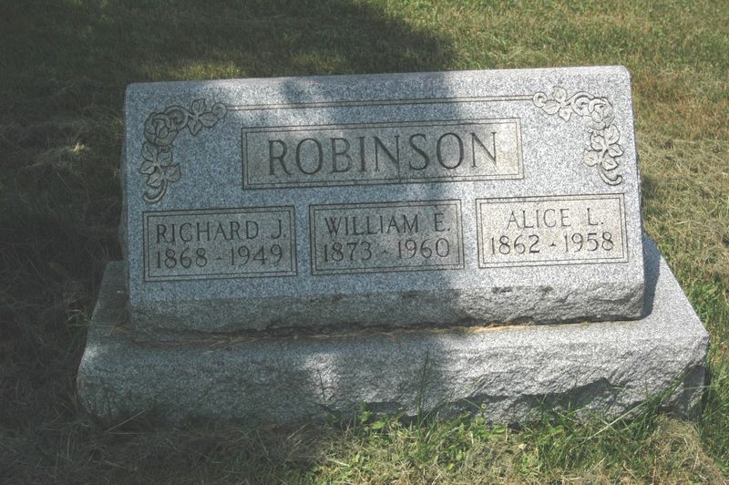 File:Gravestone Richard J, Wm E, Alice L Robison.jpg