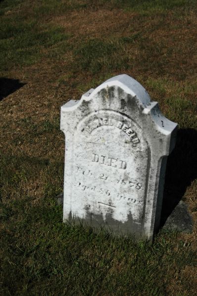 File:Gravestone Daniel Beels.jpg