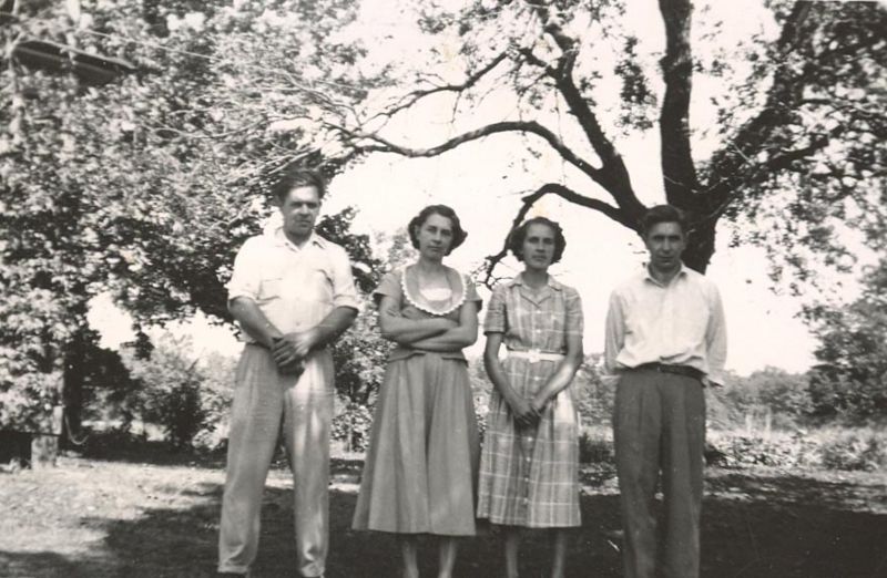 File:Loy Beals, Ella Wilson, Bertha Chambers, Robert Beals.jpg