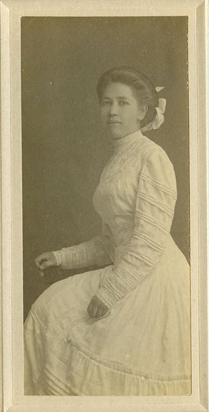 File:Portrait-GladysKline.jpg